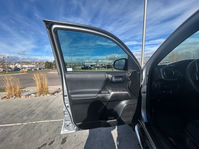 Used 2021 Toyota Tacoma TRD Sport image 9