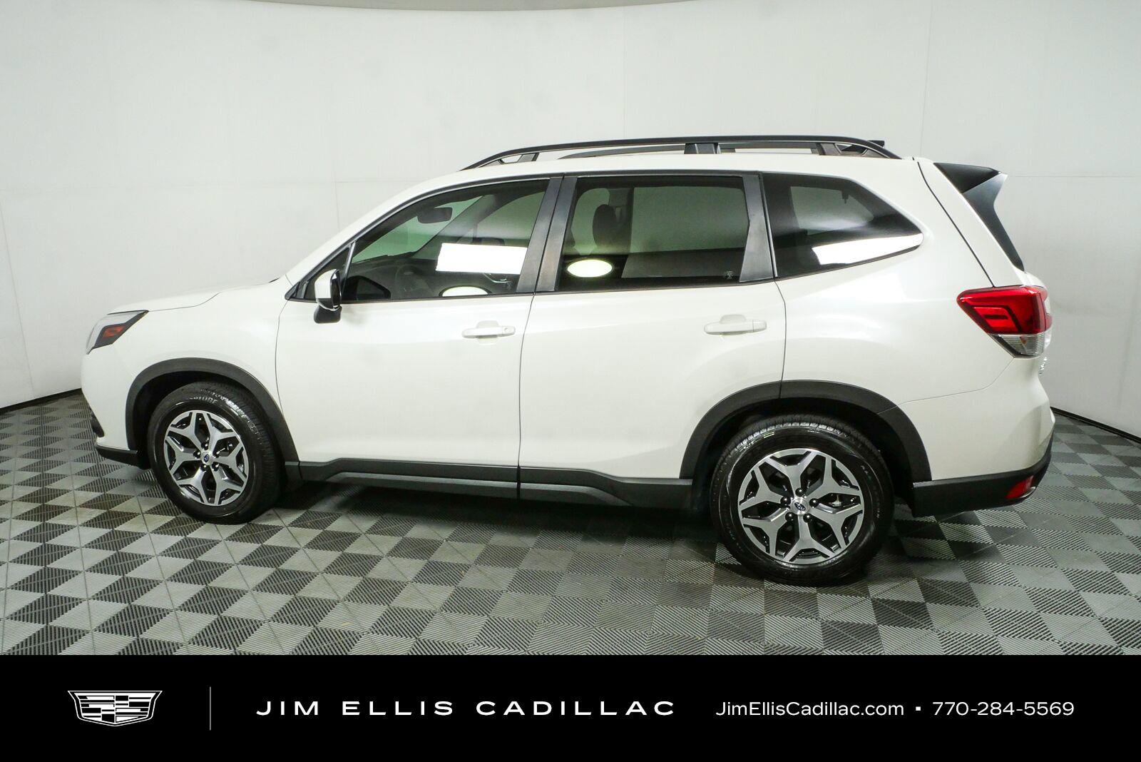 Used 2024 Subaru Forester Premium AWD/4WD image 30