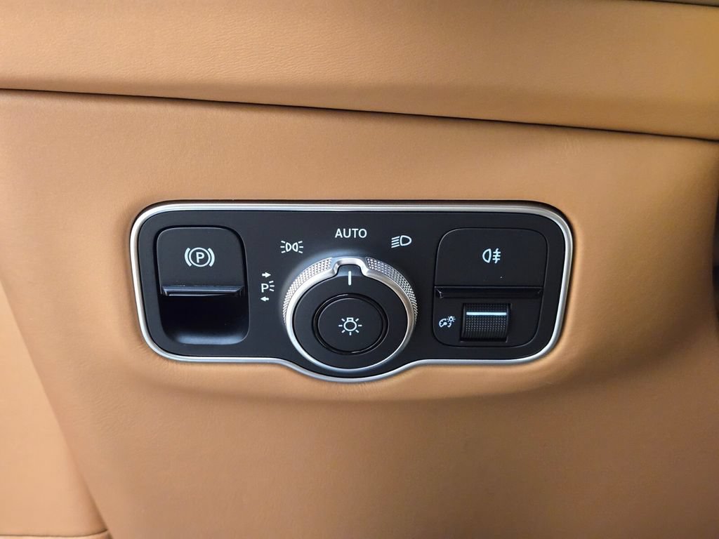 New 2025 Aston Martin DBX 707 AWD/4WD image 38