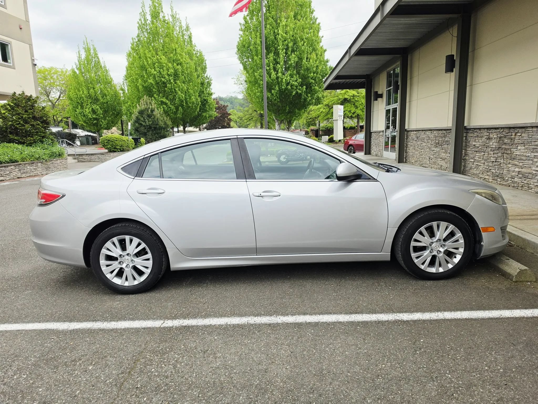 Used 2009 MAZDA MAZDA6 i Touring w/ Moonroof & Bose Pkg FWD image 6