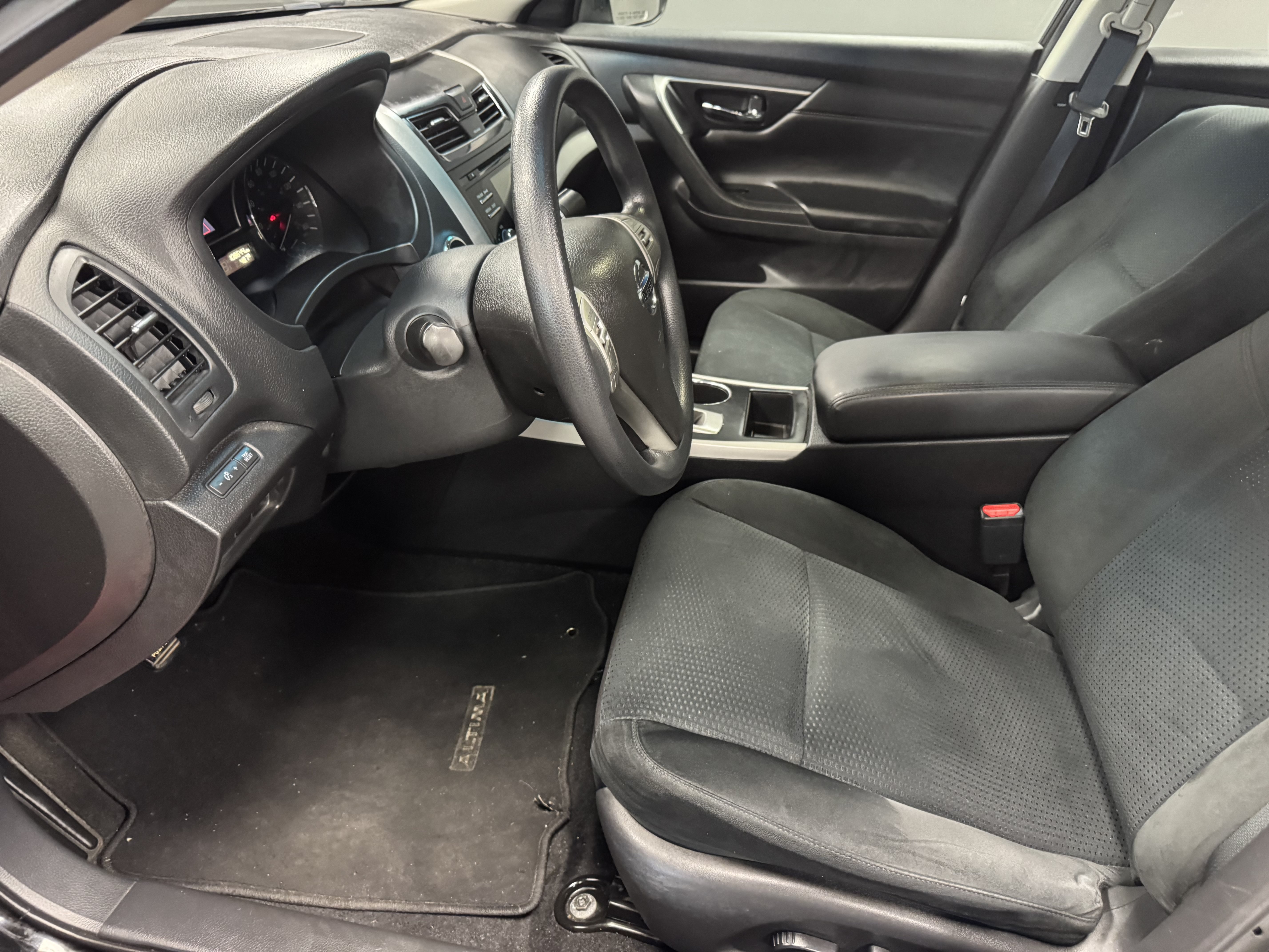 Used 2015 Nissan Altima 2.5 S w/ Power Driver Seat Package FWD image 9