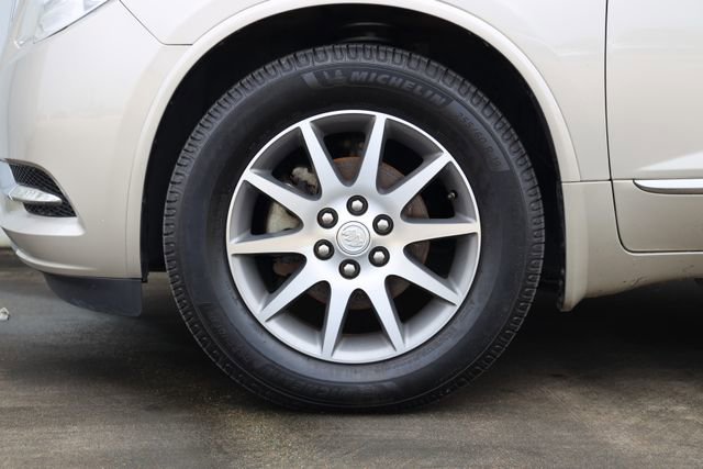 Used 2017 Buick Enclave Leather image 10