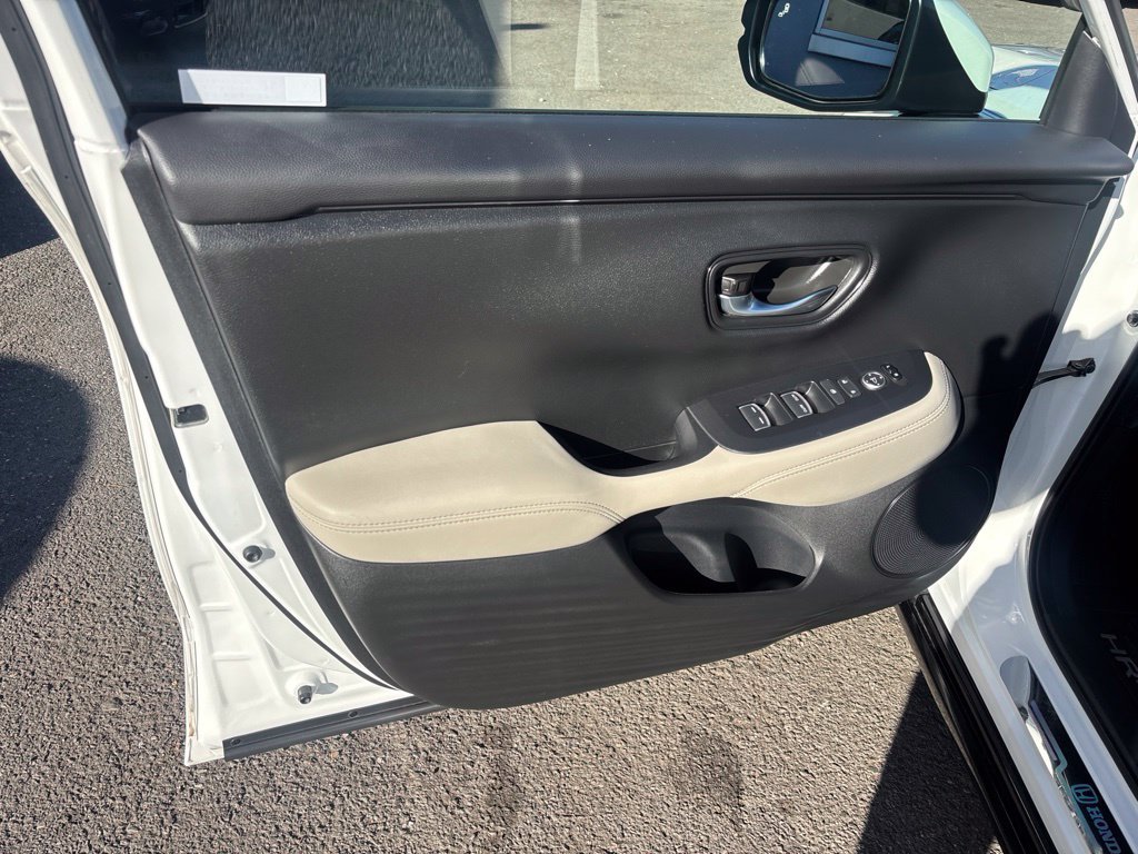 Used 2024 Honda HR-V EX-L image 10