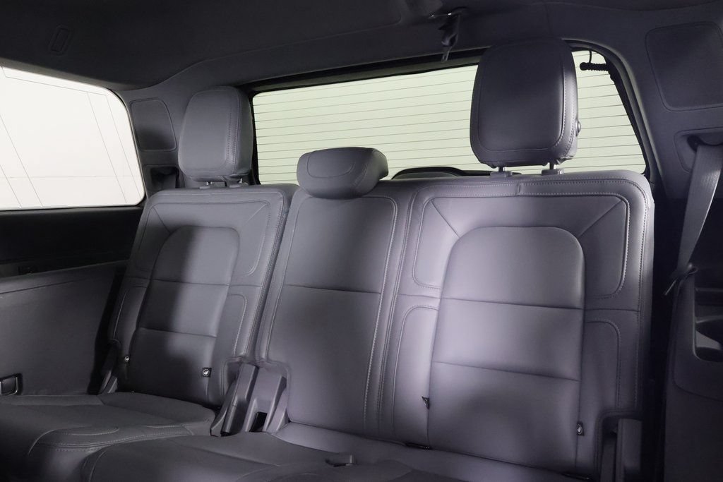 Used 2020 Lincoln Navigator Reserve w/ Luxury Package AWD/4WD image 12