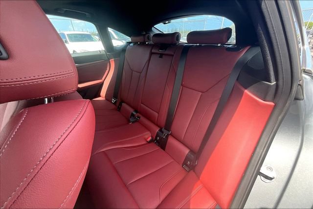 Used 2023 BMW i4 eDrive40 RWD image 28