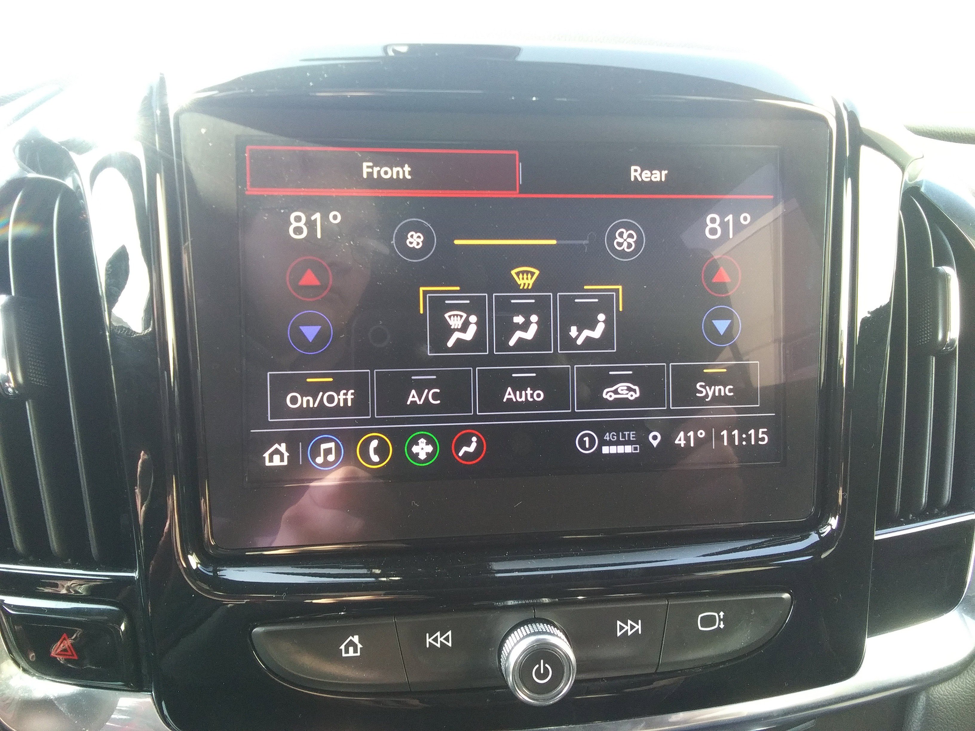 Used 2023 Chevrolet Traverse LT image 26