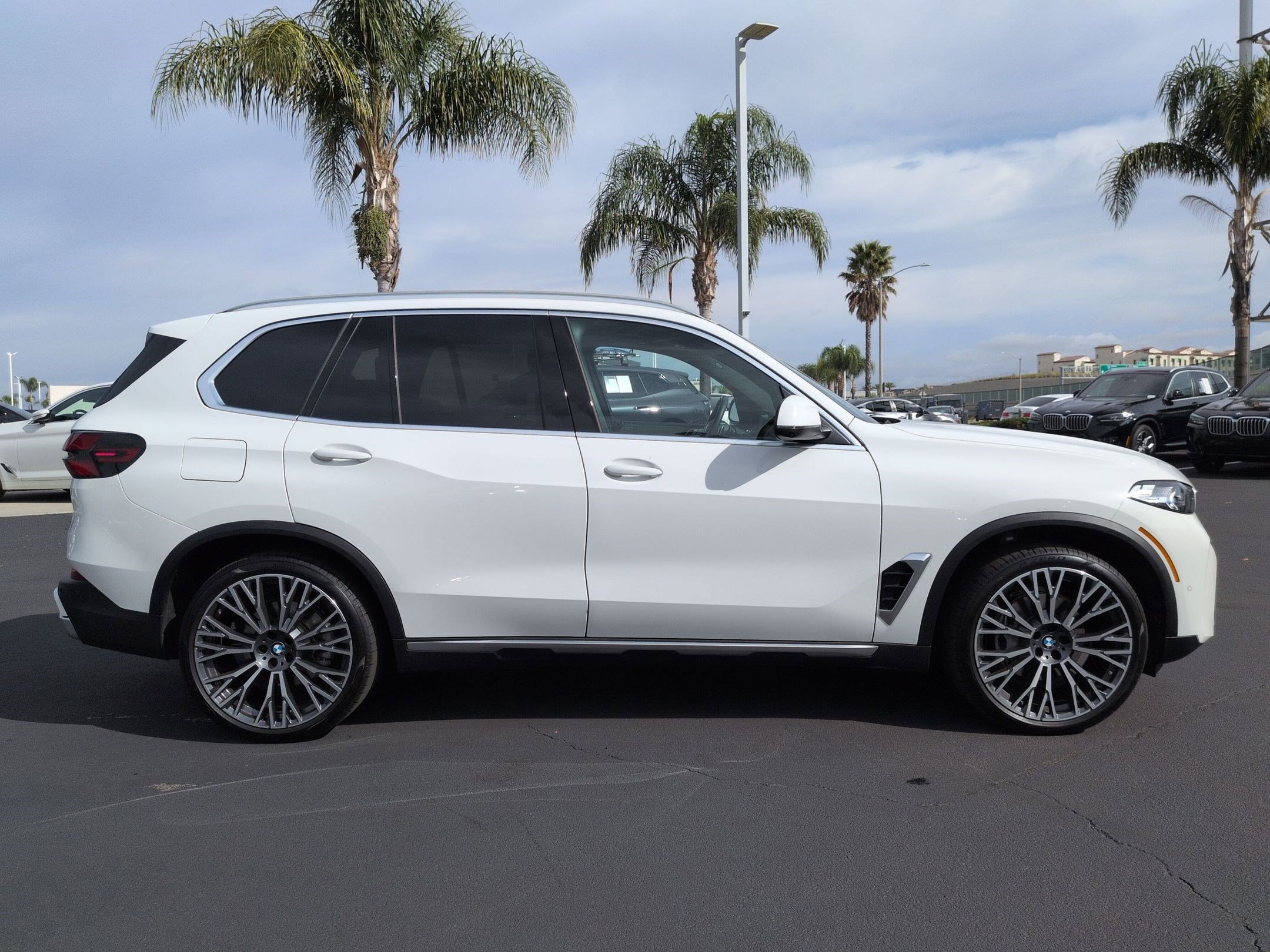 Used 2026 BMW X5 sDrive40i w/ Climate Comfort Package RWD image 46