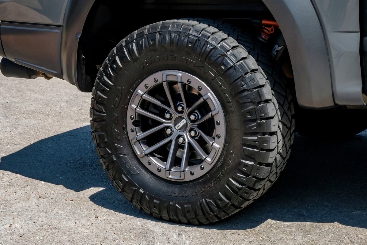 Used 2020 Ford F150 Raptor w/ Equipment Group 802A Luxury image 63