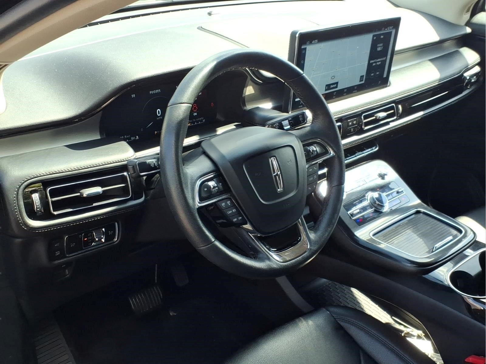 Used 2023 Lincoln Nautilus AWD w/ Premium Package image 17