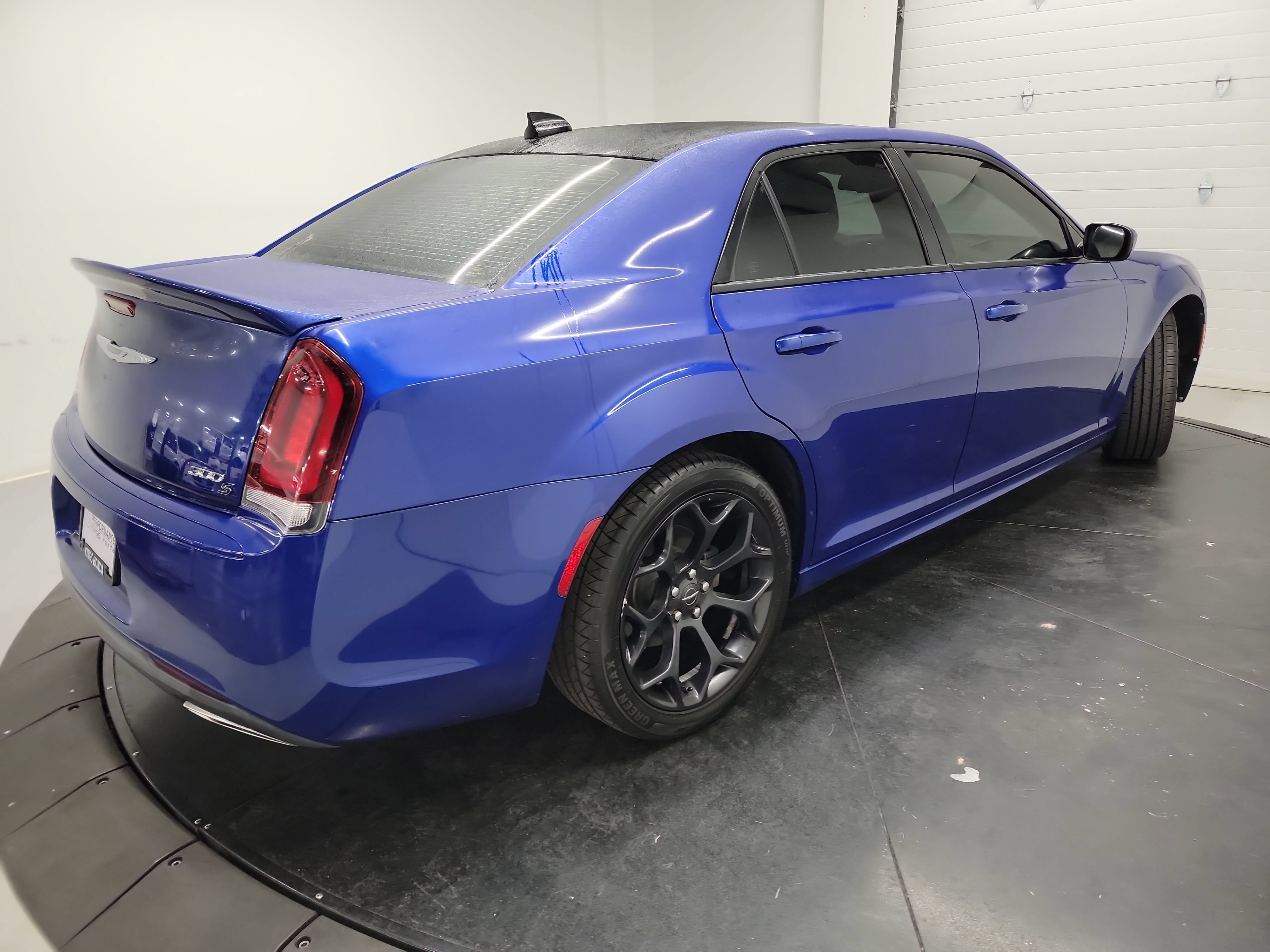 Used 2019 Chrysler 300 S w/ S Model Appearance Package RWD image 16