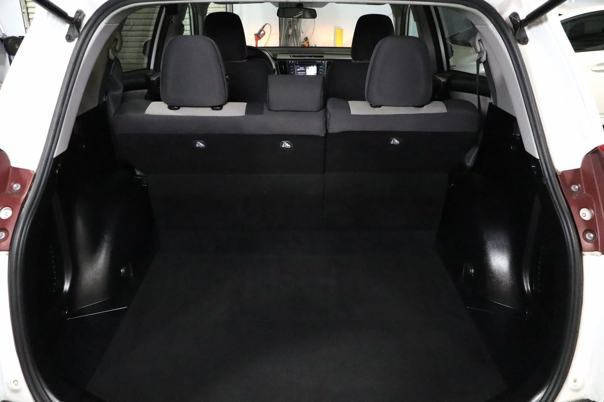 Used 2015 Toyota RAV4 XLE image 12