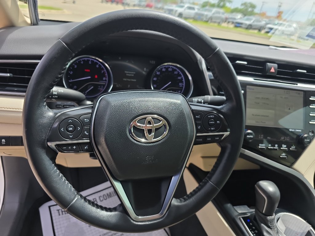 Used 2020 Toyota Camry XLE image 10