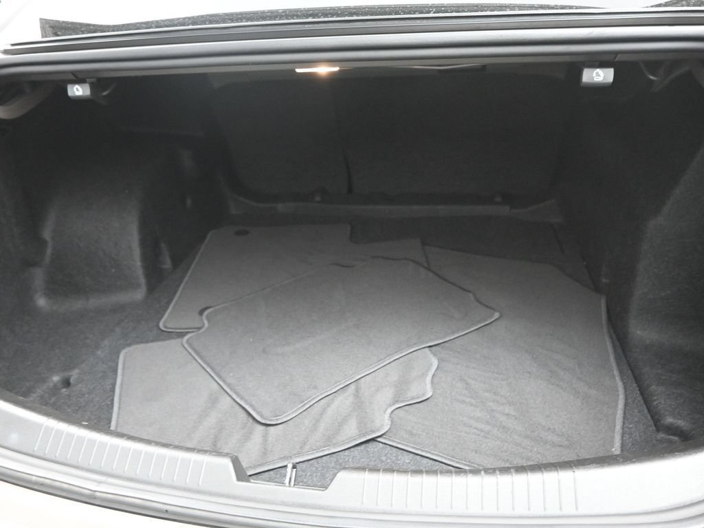 New 2024 Chevrolet Malibu LT FWD image 25