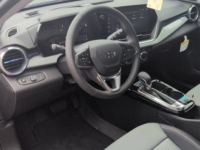 New 2026 Chevrolet Trax LT w/ Midnight Edition FWD image 12