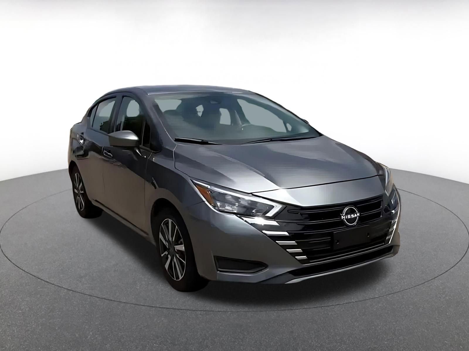 Used 2025 Nissan Versa SV FWD image 3