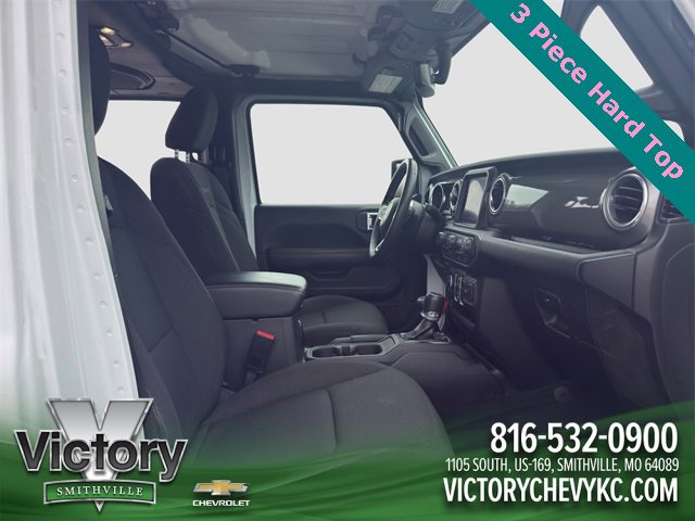 Used 2023 Jeep Gladiator Overland image 32