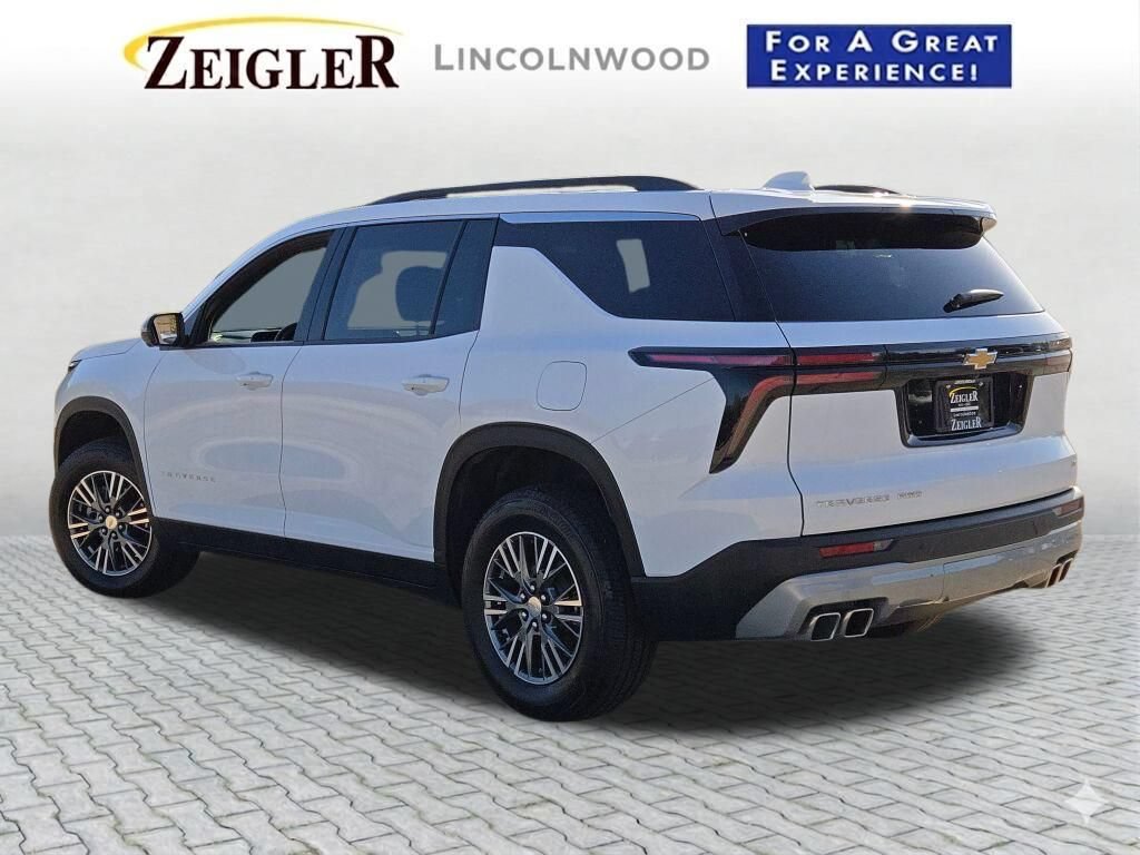 Used 2024 Chevrolet Traverse LT AWD/4WD image 16