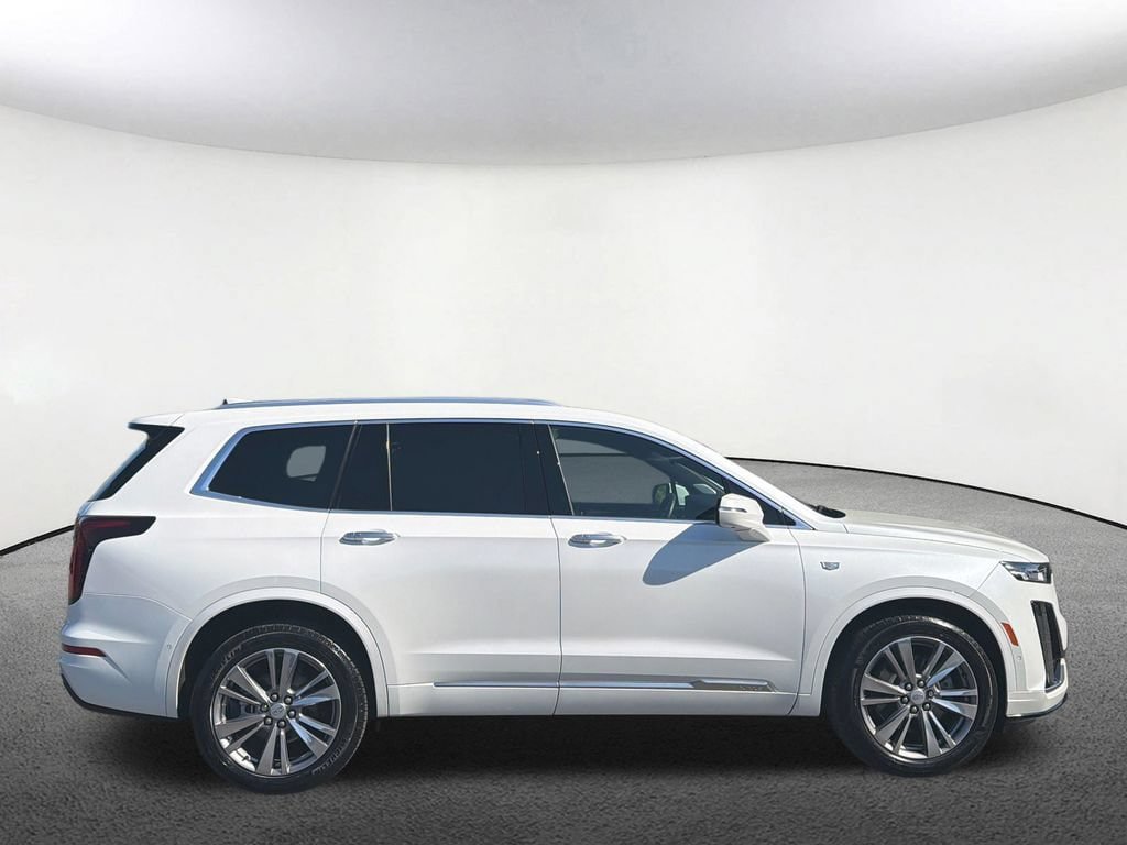 Certified 2024 Cadillac XT6 Premium Luxury w/ Technology Package AWD/4WD image 18