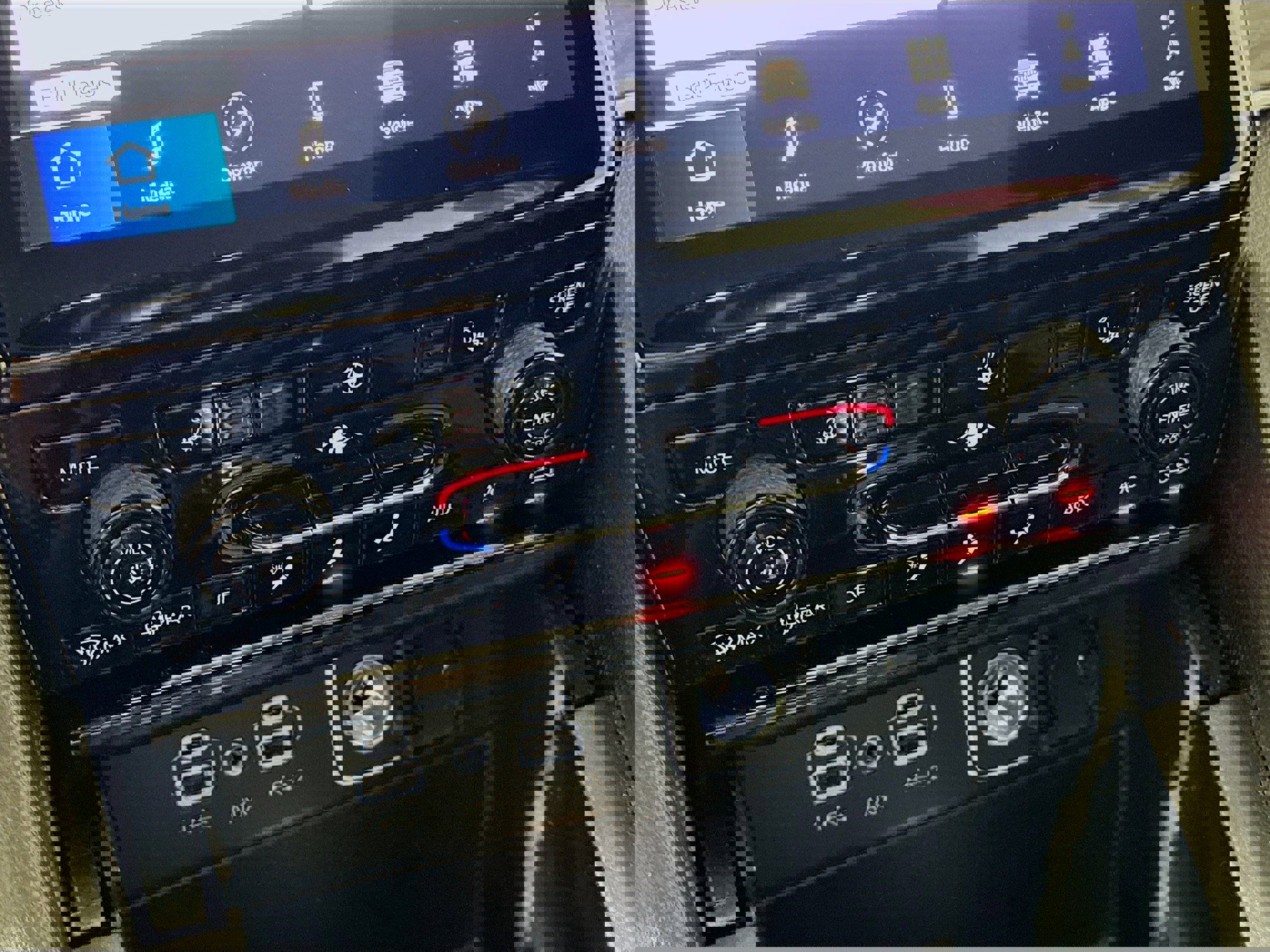 Used 2024 Jeep Grand Cherokee Limited 4xe image 19