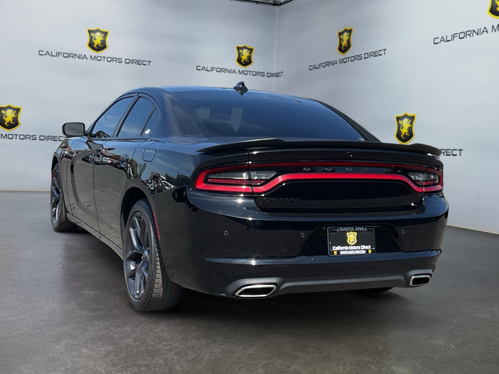 Used 2023 Dodge Charger SXT w/ Blacktop Package RWD image 7