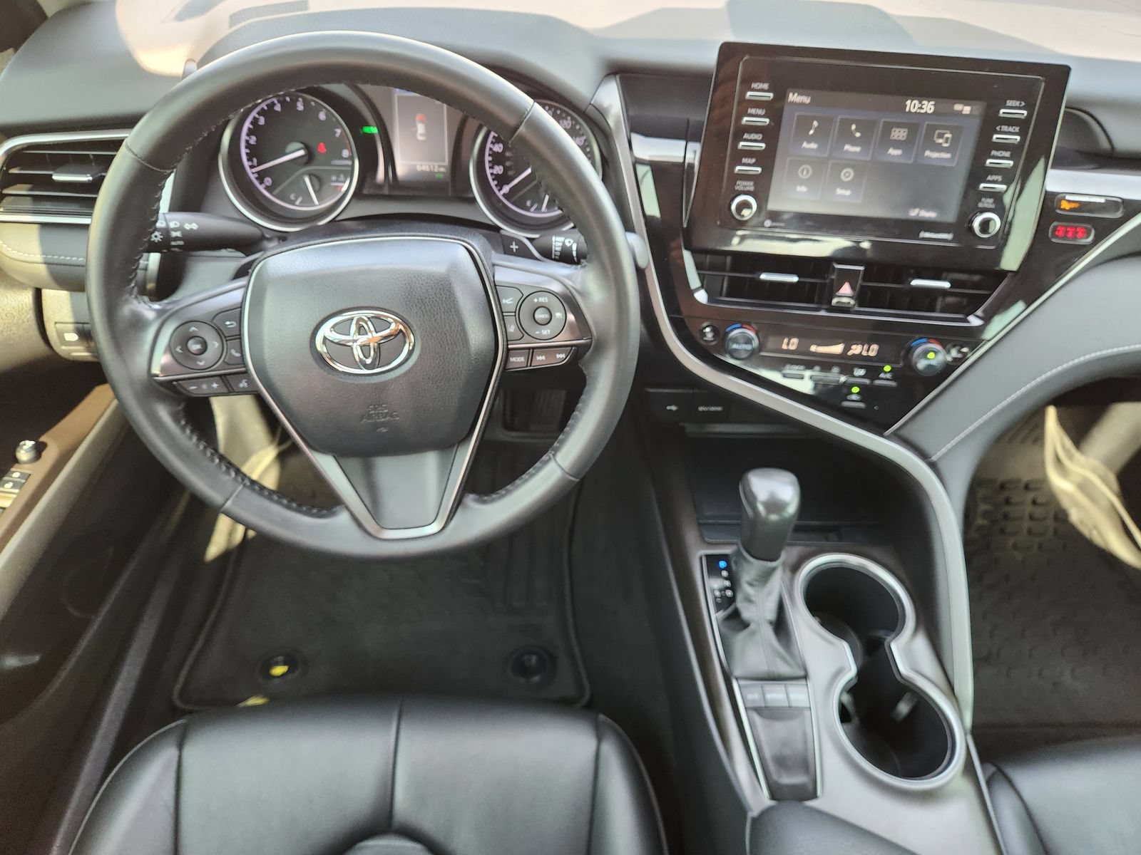 Used 2023 Toyota Camry SE w/ Convenience Package FWD image 25