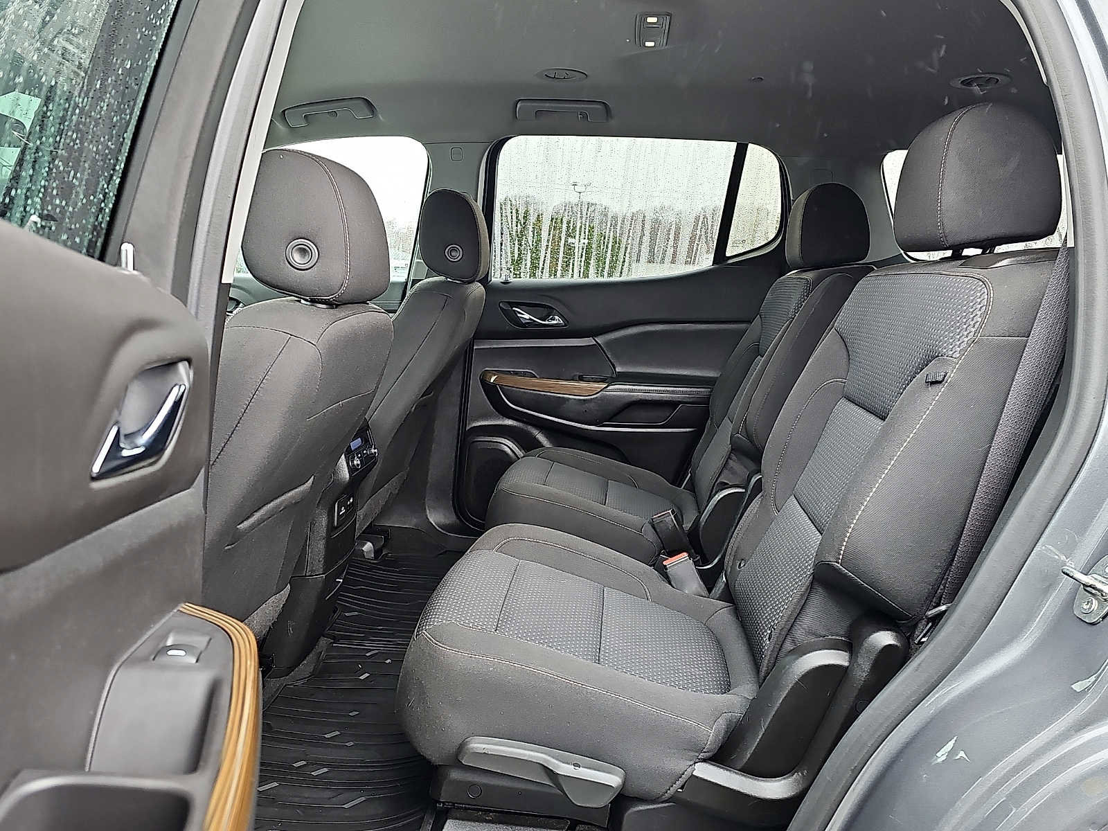 Used 2021 GMC Acadia SLE w/ Driver Convenience Package image 12