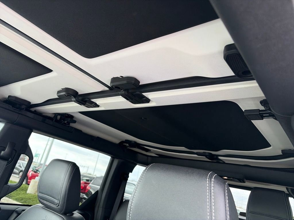 Used 2025 Ford Bronco Badlands AWD/4WD image 31