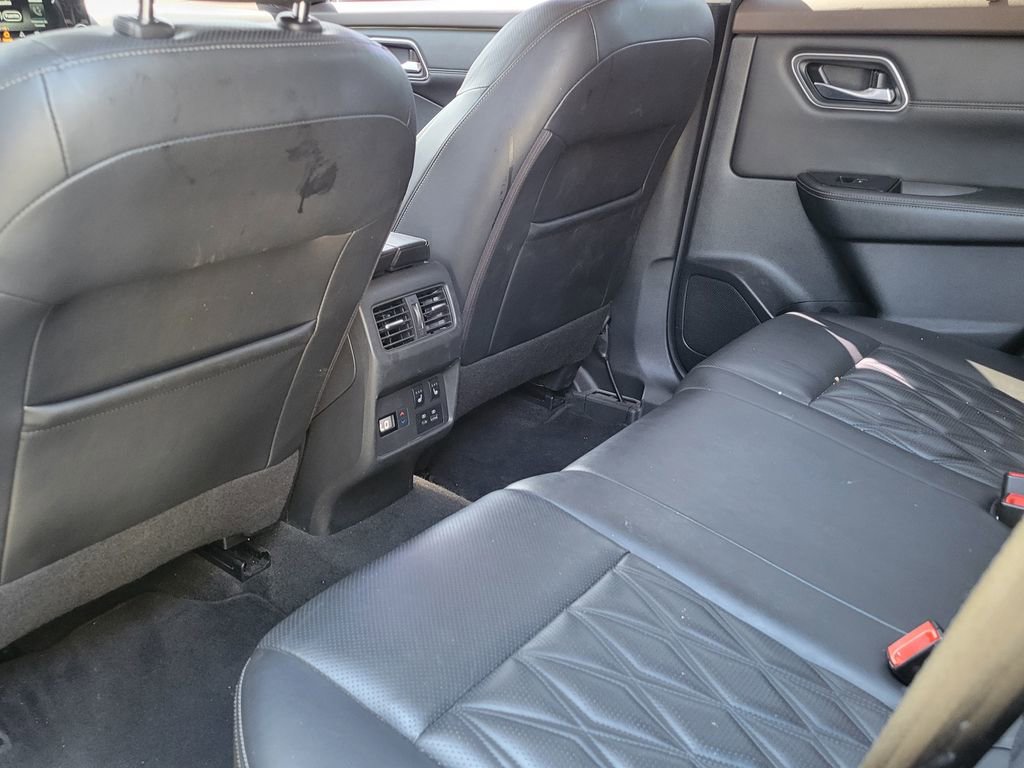 Used 2021 Nissan Rogue Platinum AWD/4WD image 8