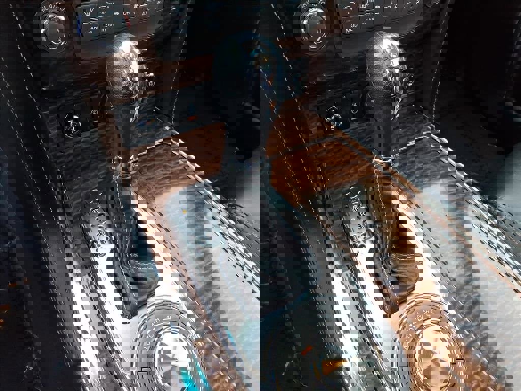 Used 2017 Nissan Armada Platinum w/ Captain Seat Package image 26