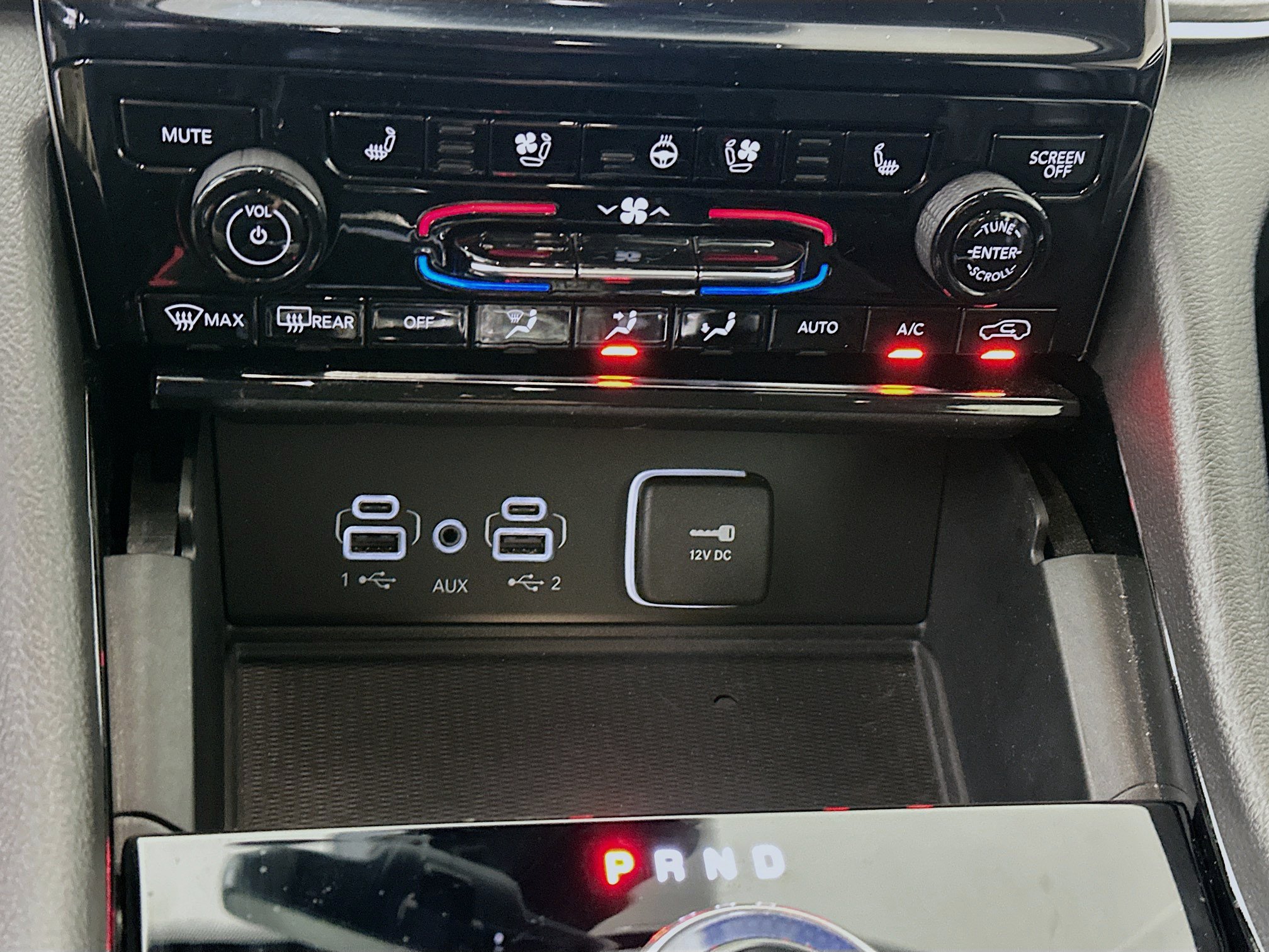 Used 2023 Jeep Grand Cherokee Limited w/ Luxury Tech Group II RWD image 23
