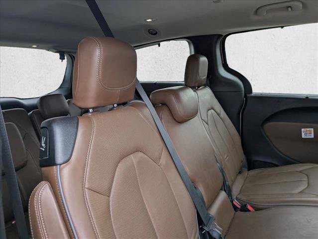 Used 2018 Chrysler Pacifica Limited w/ Advanced Safetytec Group image 18