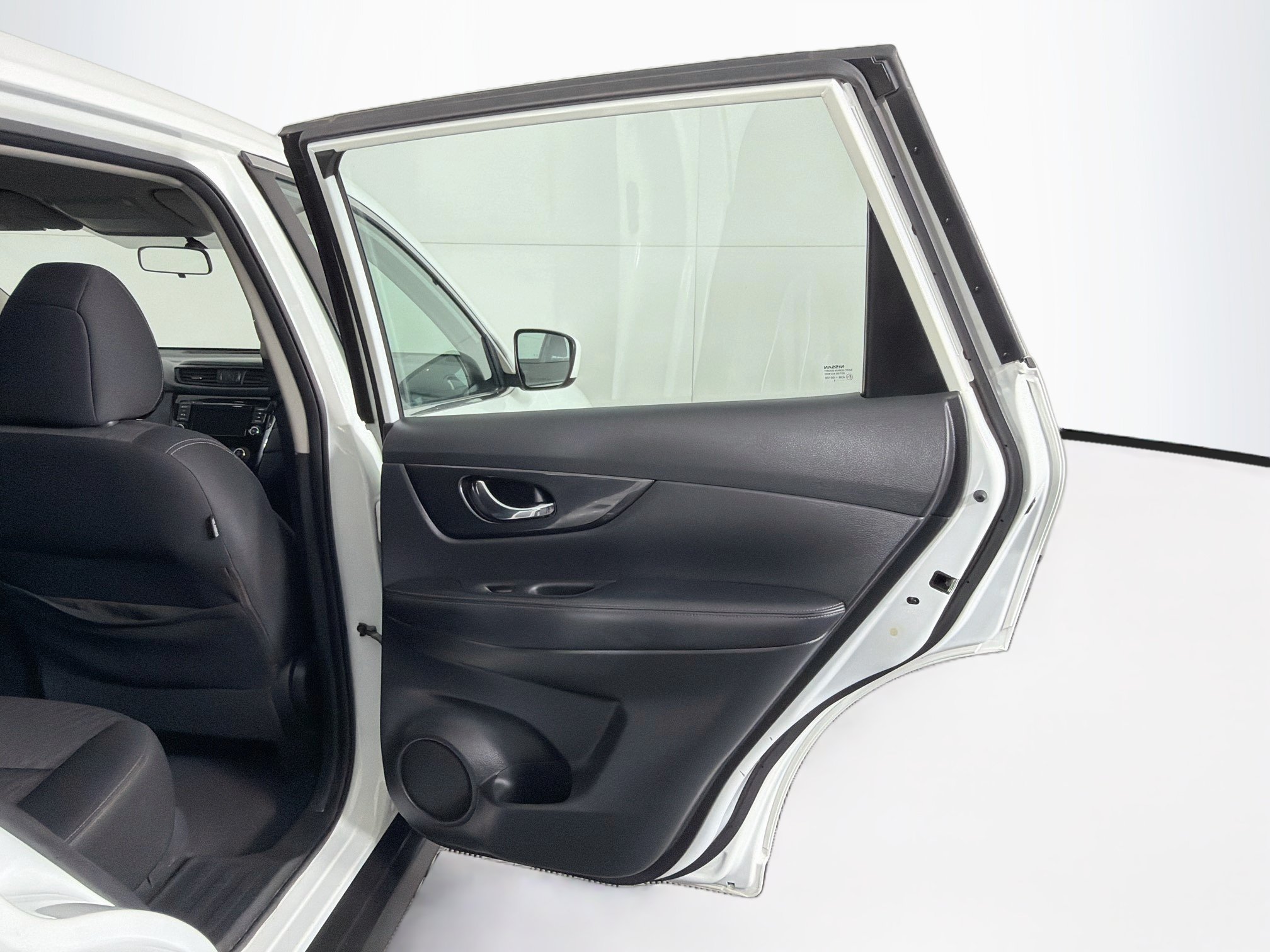 Used 2018 Nissan Rogue S FWD image 28