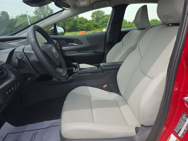 Used 2024 Toyota Prius XLE AWD/4WD image 18