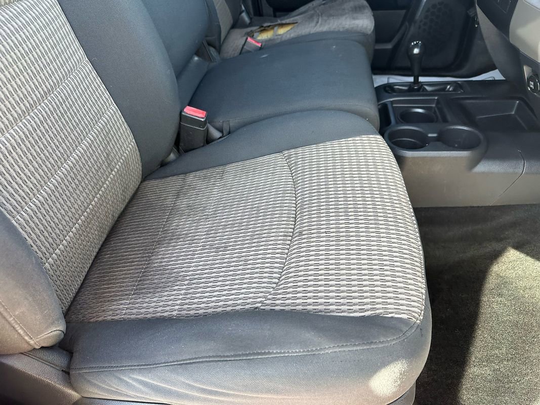 Used 2012 RAM 2500 ST w/ Chrome Appearance Group image 15