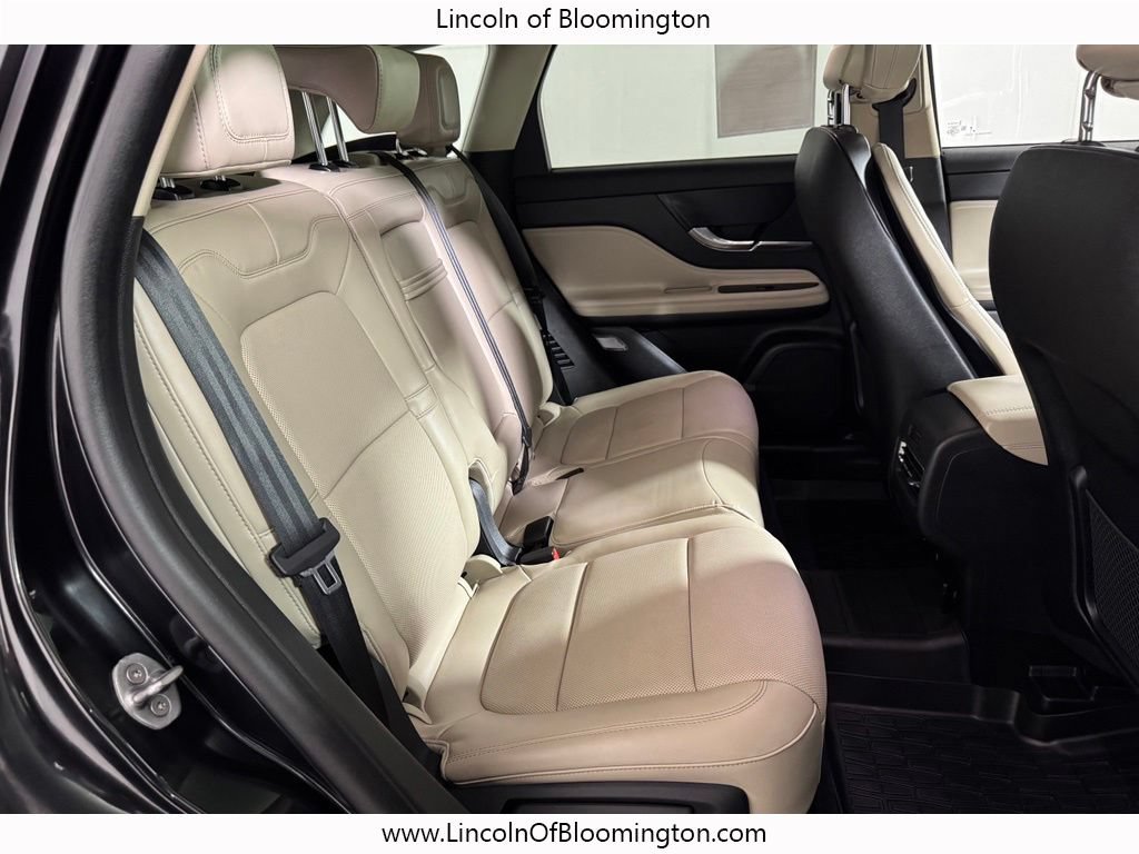 Used 2025 Lincoln Corsair Reserve w/ Equipment Group 202A AWD/4WD image 14