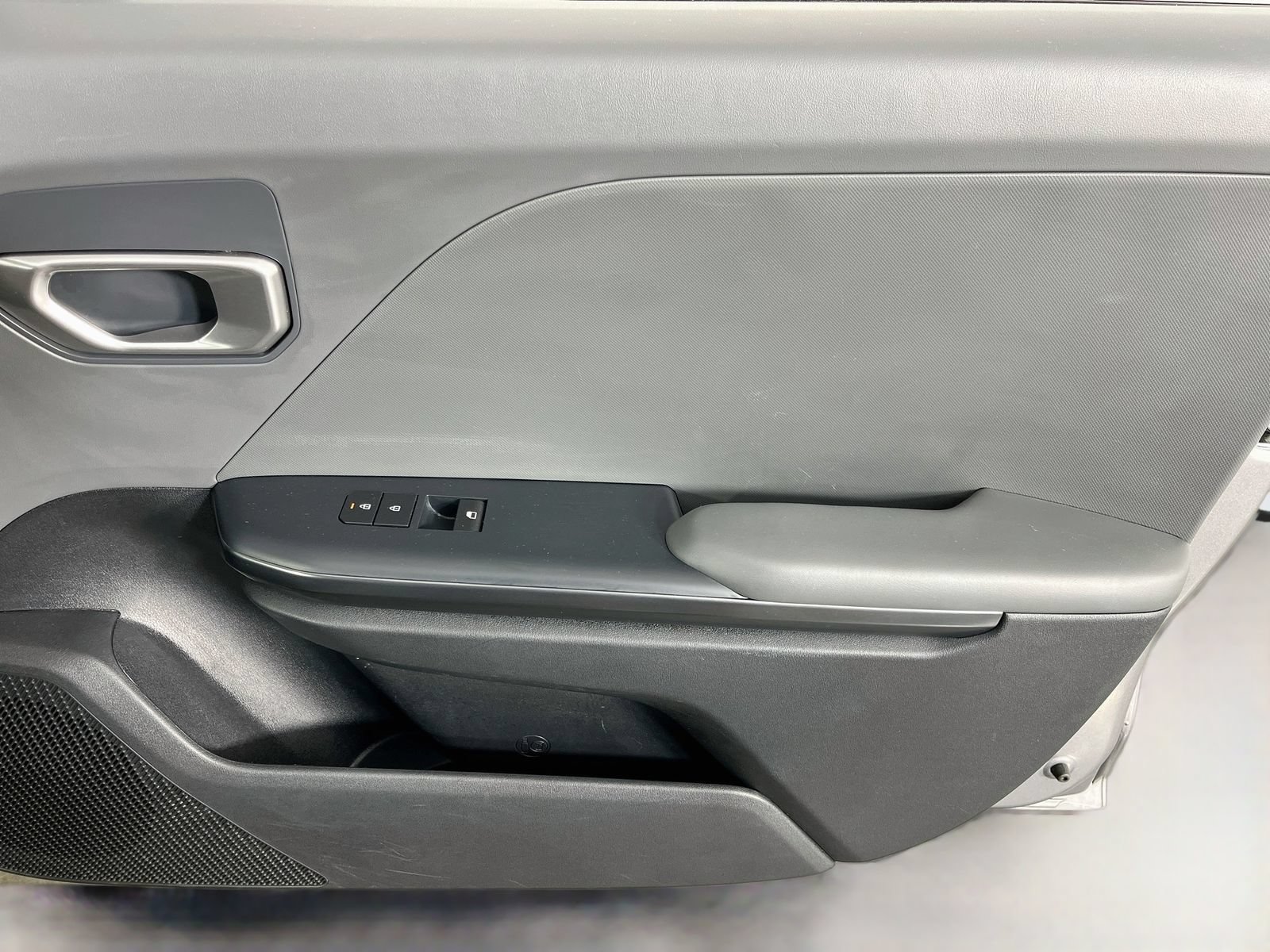 Used 2025 Kia K4 FWD image 36