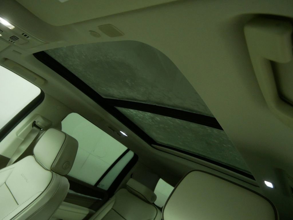 Used 2023 GMC Yukon XL Denali w/ Max Trailering Package image 10