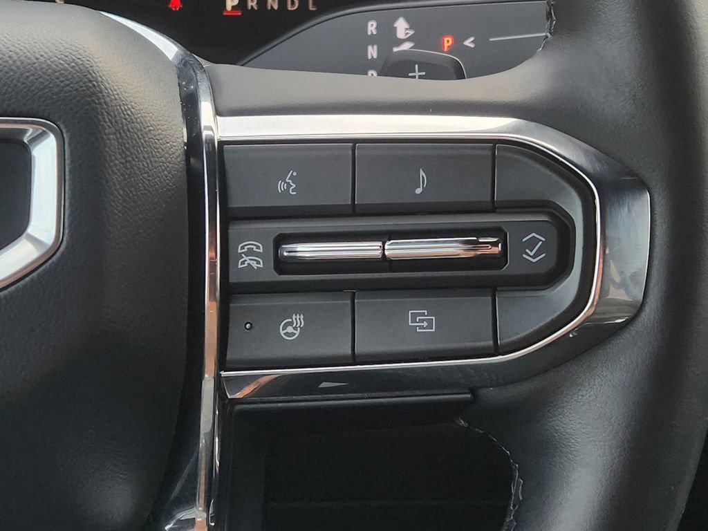 Used 2025 GMC Acadia Elevation image 30