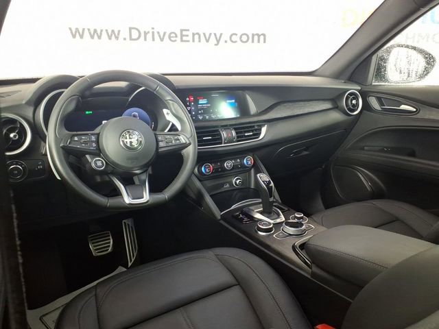 Used 2024 Alfa Romeo Stelvio Sprint AWD/4WD image 12