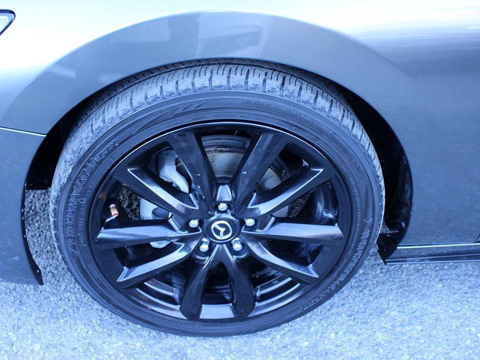 Used 2019 MAZDA MAZDA3 Hatchback w/ Premium Package image 24