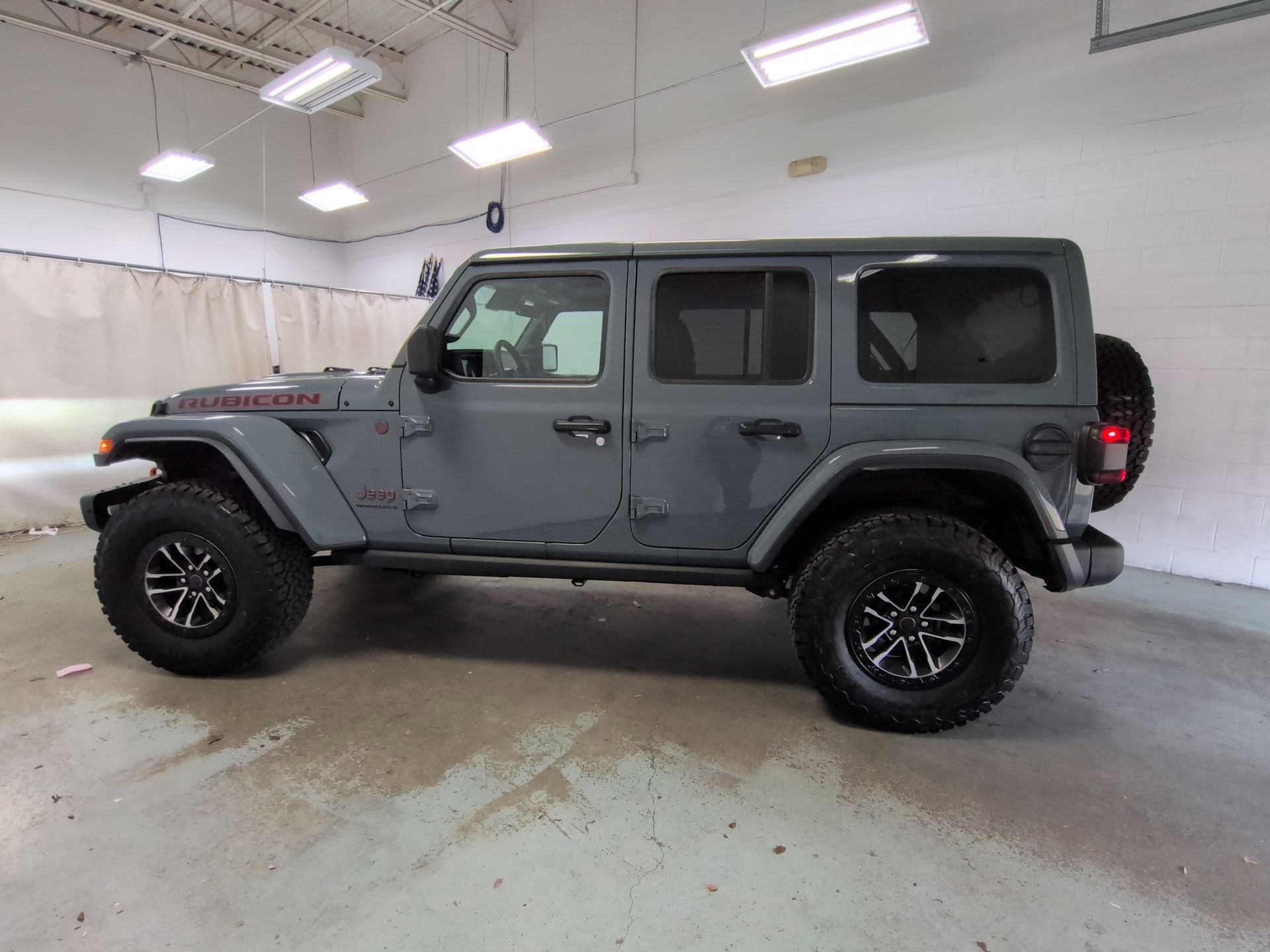Certified 2025 Jeep Wrangler Unlimited Rubicon image 9