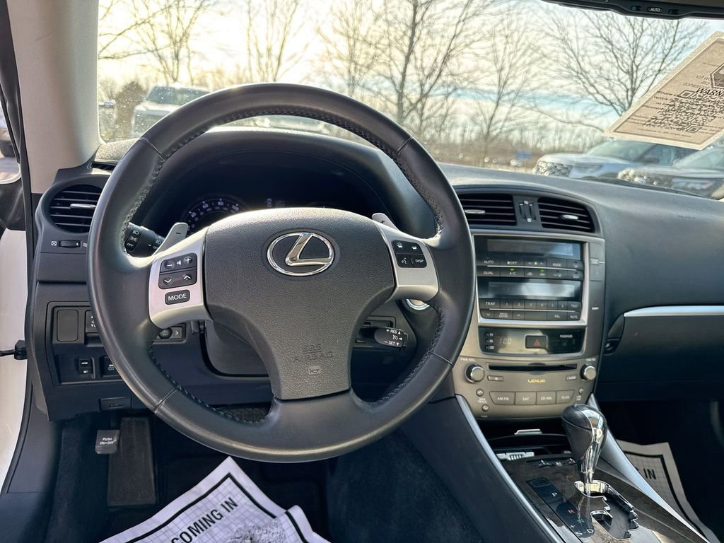 Used 2013 Lexus IS 250C w/ Luxury Pkg image 11