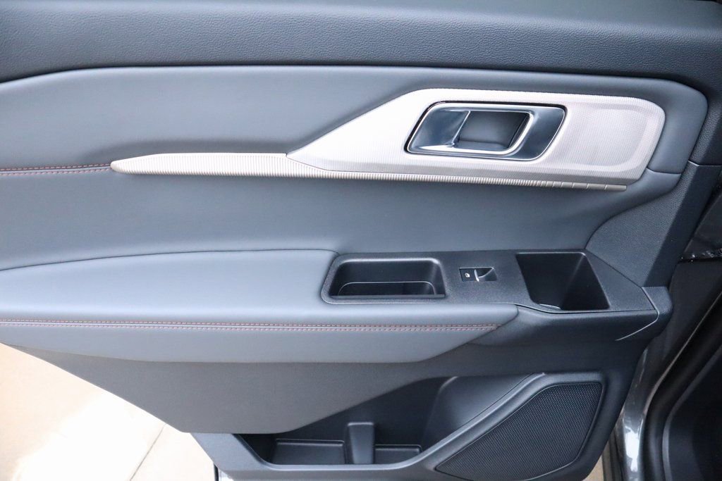 New 2026 Ford Explorer Active w/ Active Comfort Package image 16