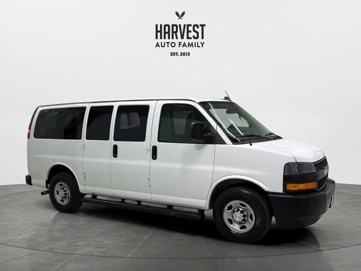 Used 2018 Chevrolet Express 2500 LS w/ Driver Convenience Package RWD image 9