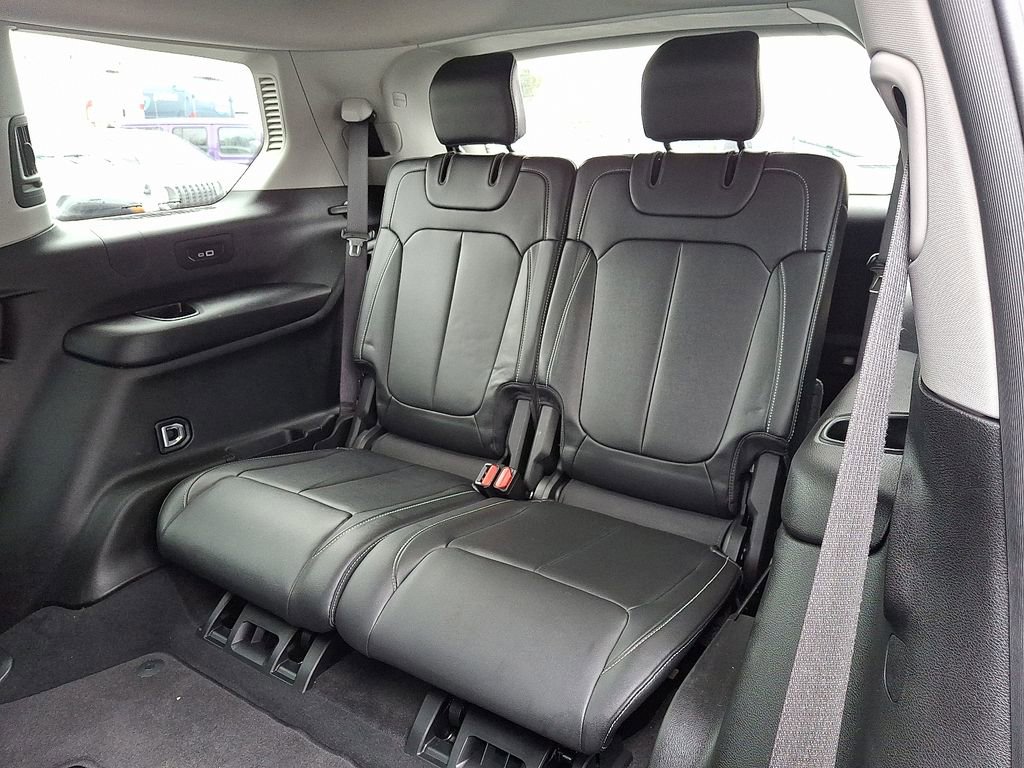 Used 2022 Jeep Grand Cherokee L Limited image 10