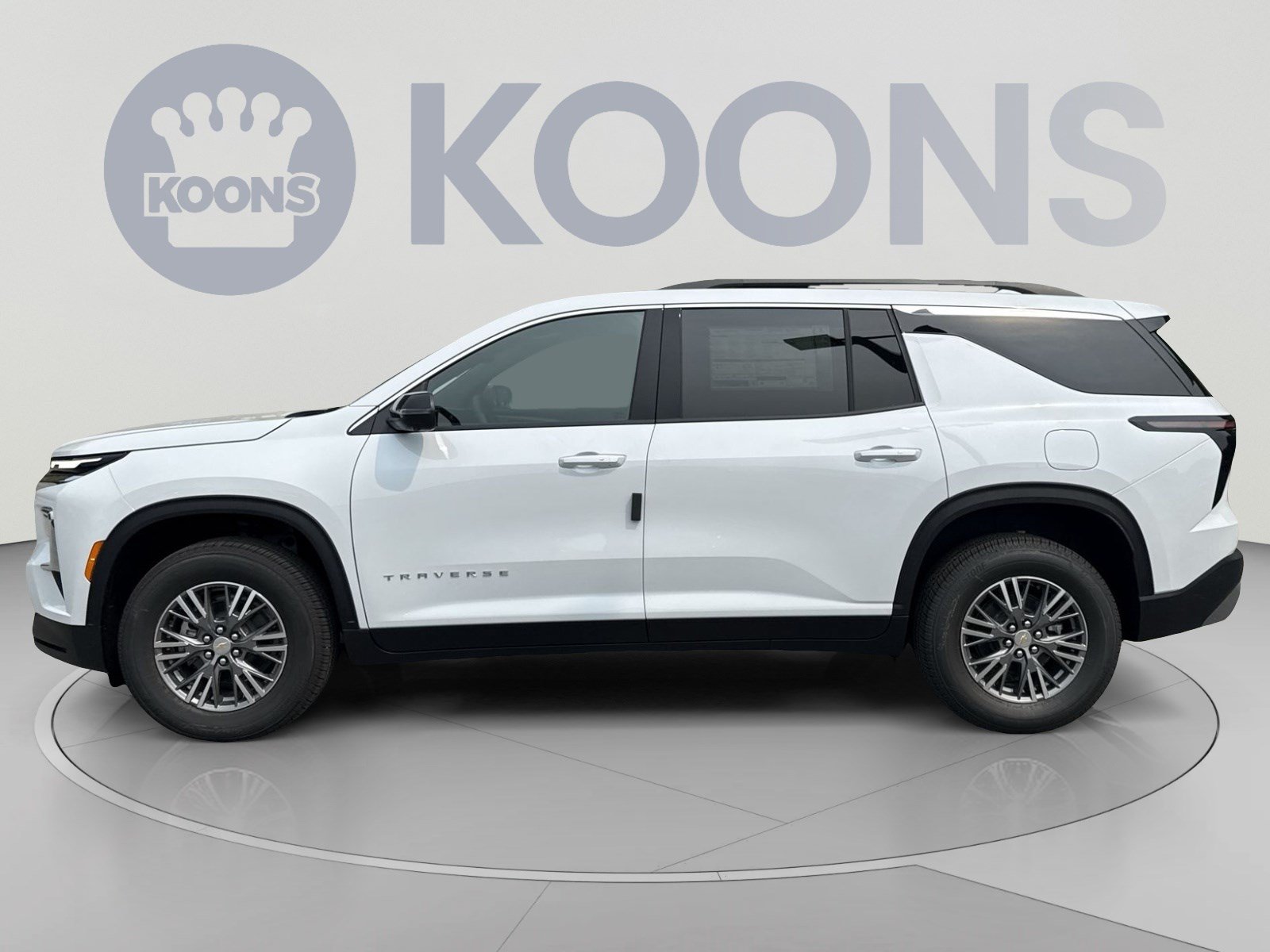 New 2026 Chevrolet Traverse LT w/ Driver Confidence Package AWD/4WD image 2