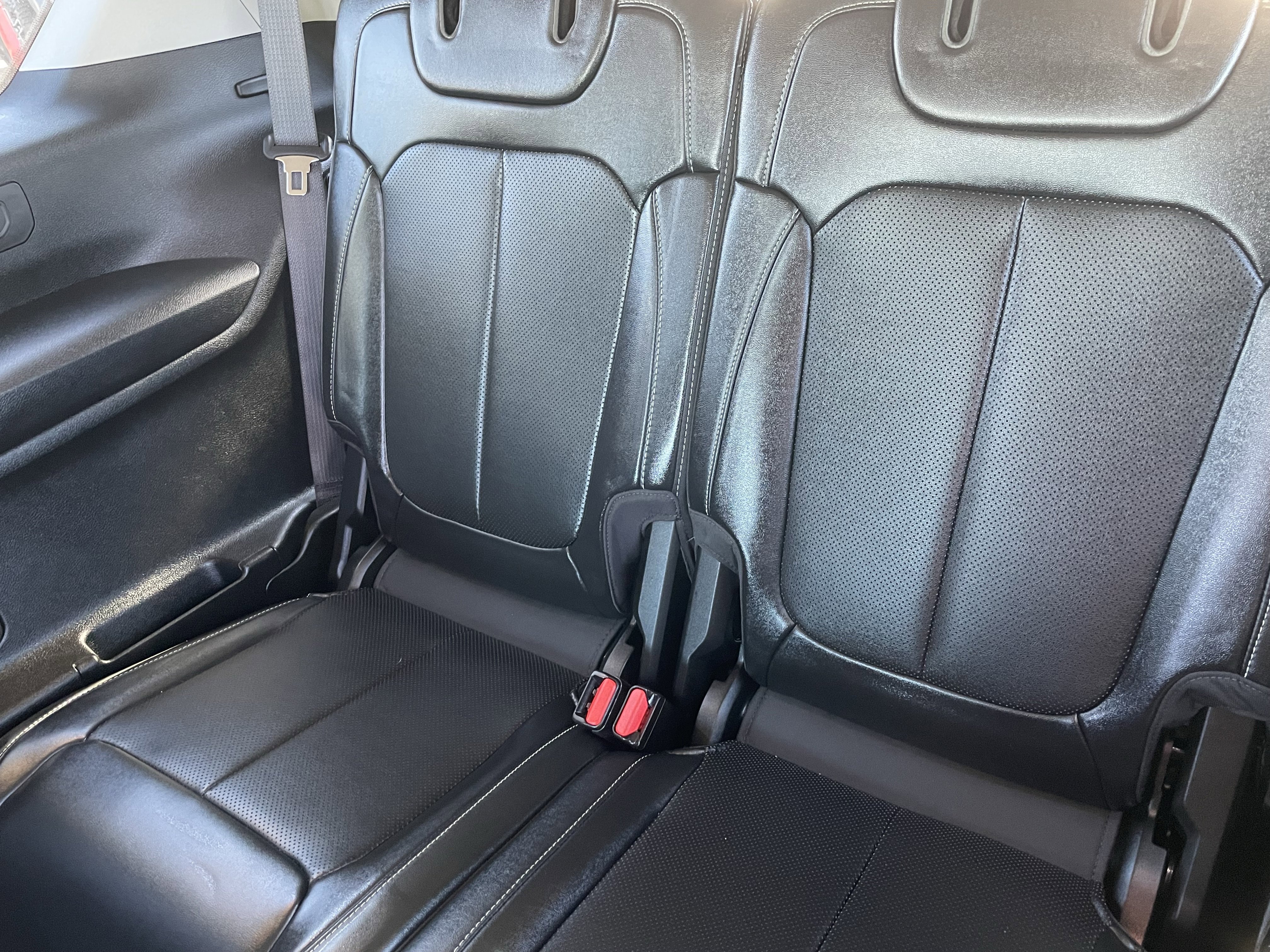 Certified 2022 Jeep Grand Cherokee L Limited w/ Luxury Tech Group II image 17