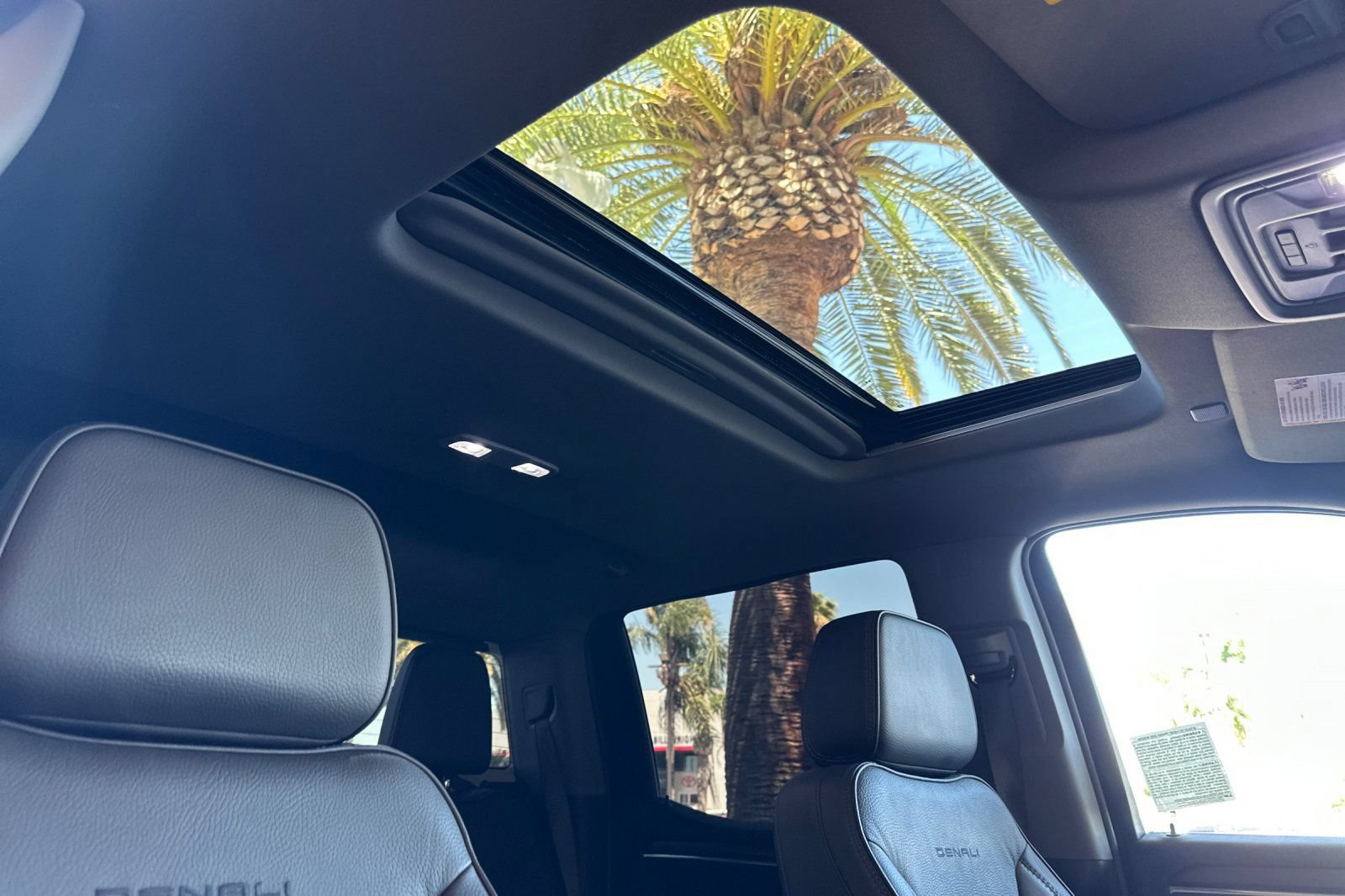 Certified 2025 GMC Sierra 1500 Denali AWD/4WD image 17