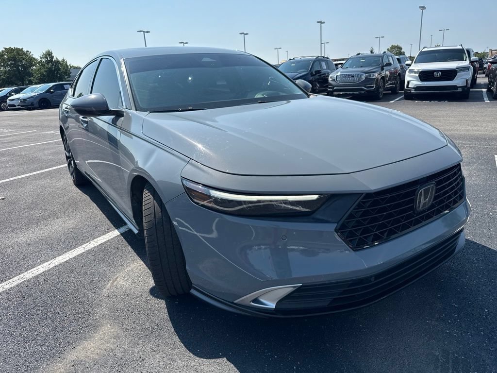 Used 2023 Honda Accord Touring image 12