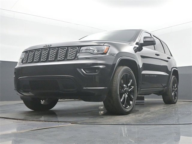 Used 2022 Jeep Grand Cherokee Laredo X image 46